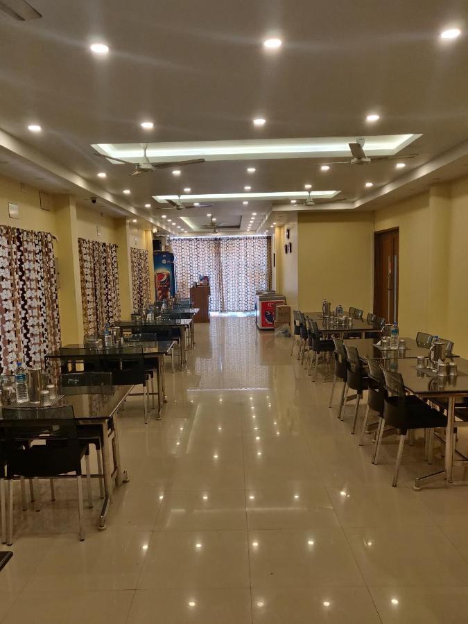 Hotel Sun Park Канниякумари Экстерьер фото